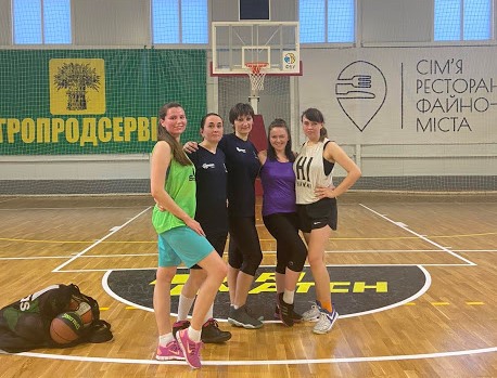 Команда випускників ТНПУ